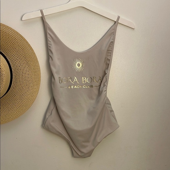 SANTO AZUL | Cream One Pieces with Elegant Design Size Medium - Picture 2 of 7